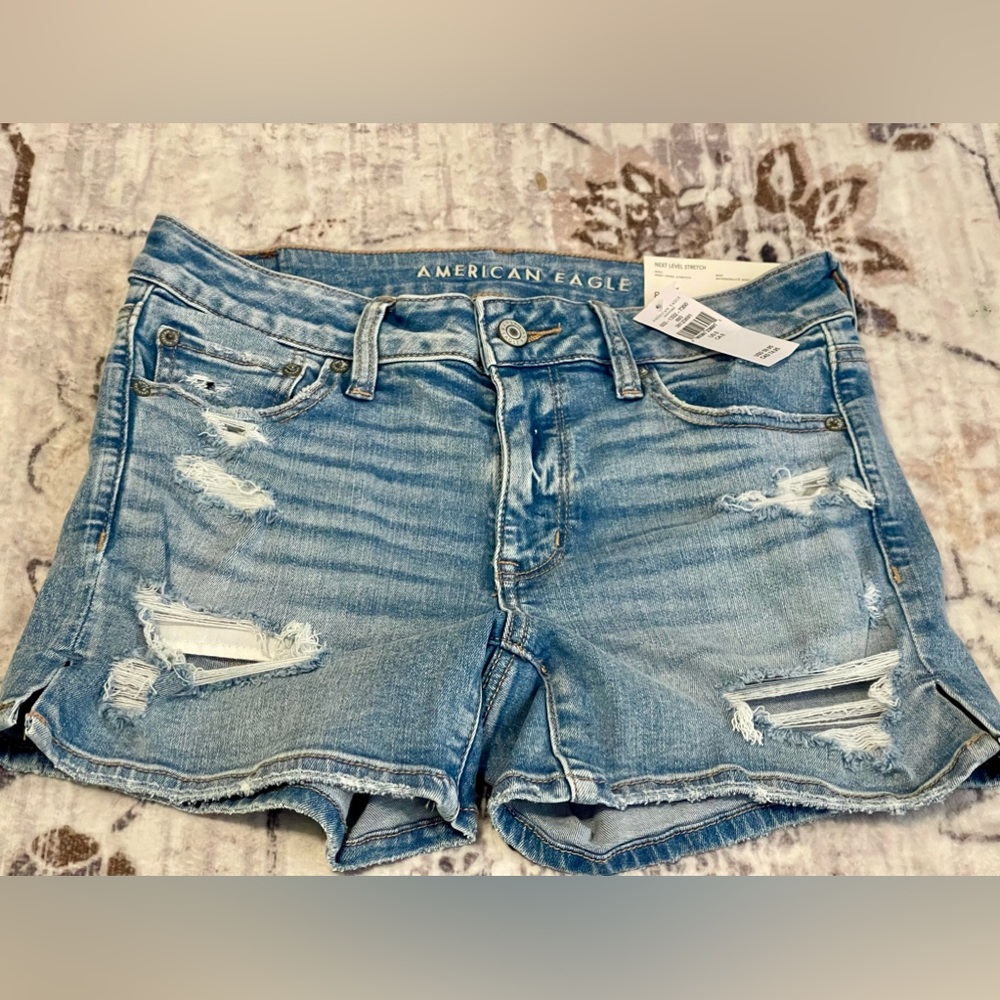 American Eagle size 8 midi shorts